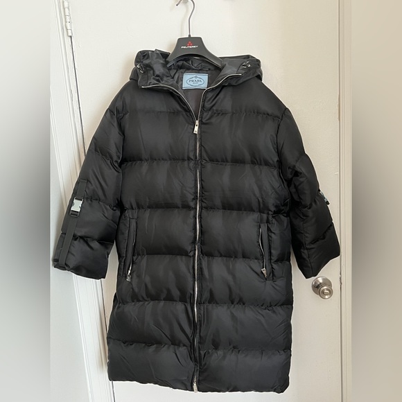 PRADA WOMEN's BLACK MIDI DOWN PARKA PUFFER JACKET